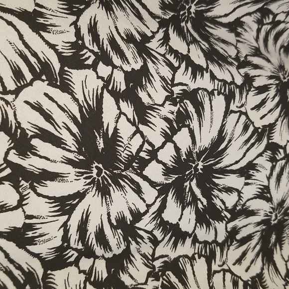 💕LIKELY💕 Saylor Dress ~ Black & White Abstract Floral Print 6 NWT - Picture 12 of 16